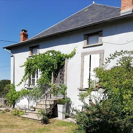 D'hote Equestre Au Petit Bonheur Bed & Breakfast Chateldon